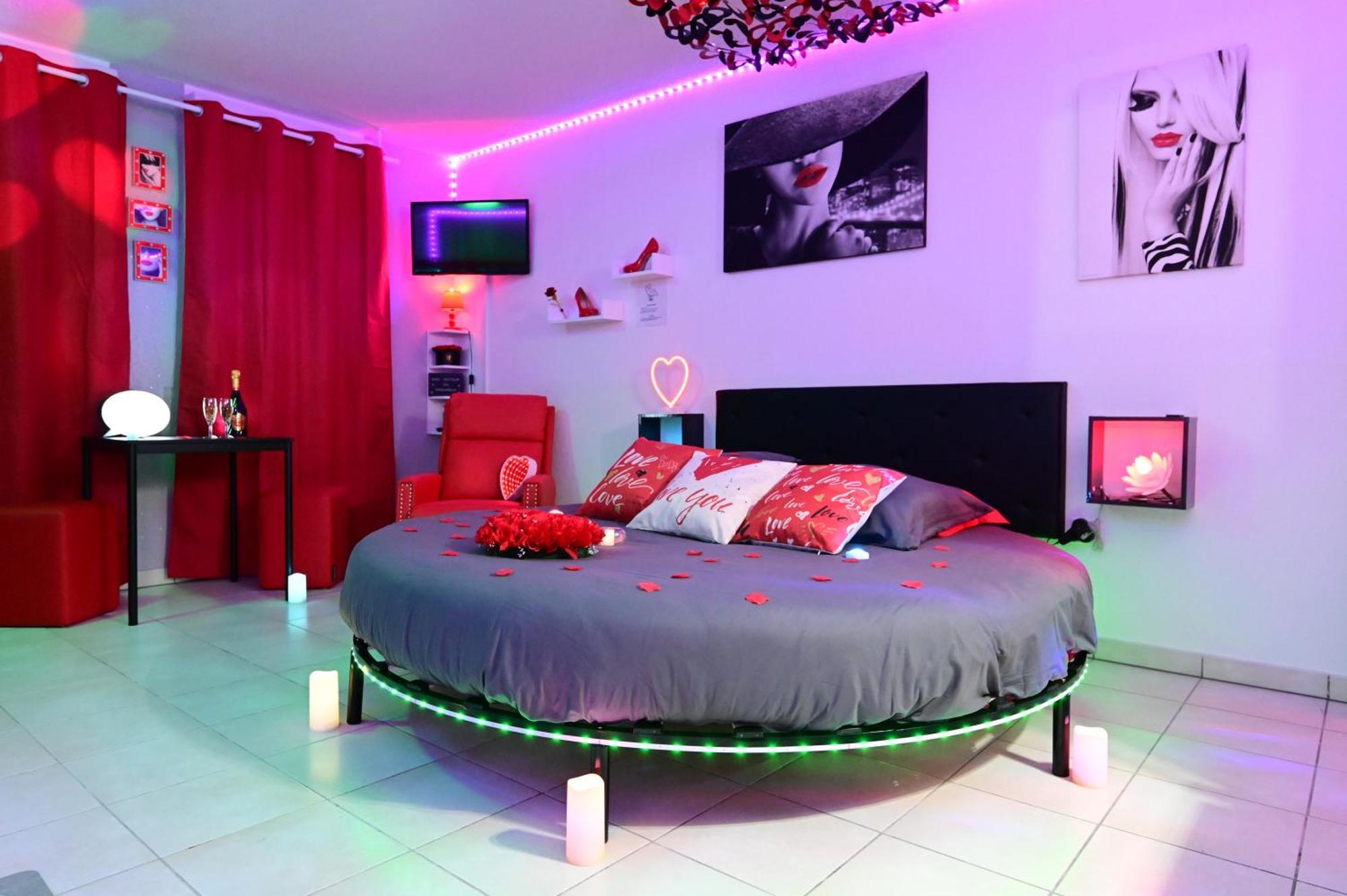 ביסקארוס Love Room A Deux Pas De L'Ocean Avec Hammam, Sauna Et Bain A 2 :-) מראה חיצוני תמונה