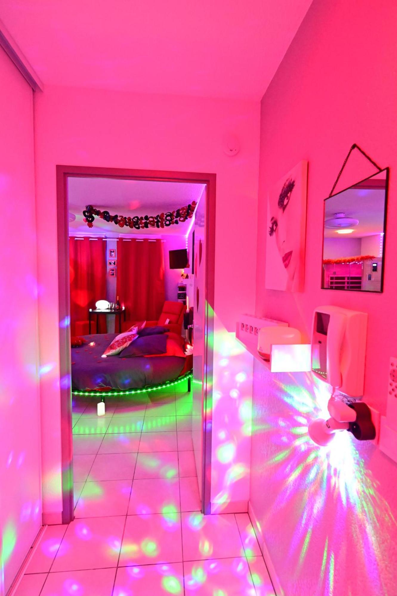 ביסקארוס Love Room A Deux Pas De L'Ocean Avec Hammam, Sauna Et Bain A 2 :-) מראה חיצוני תמונה