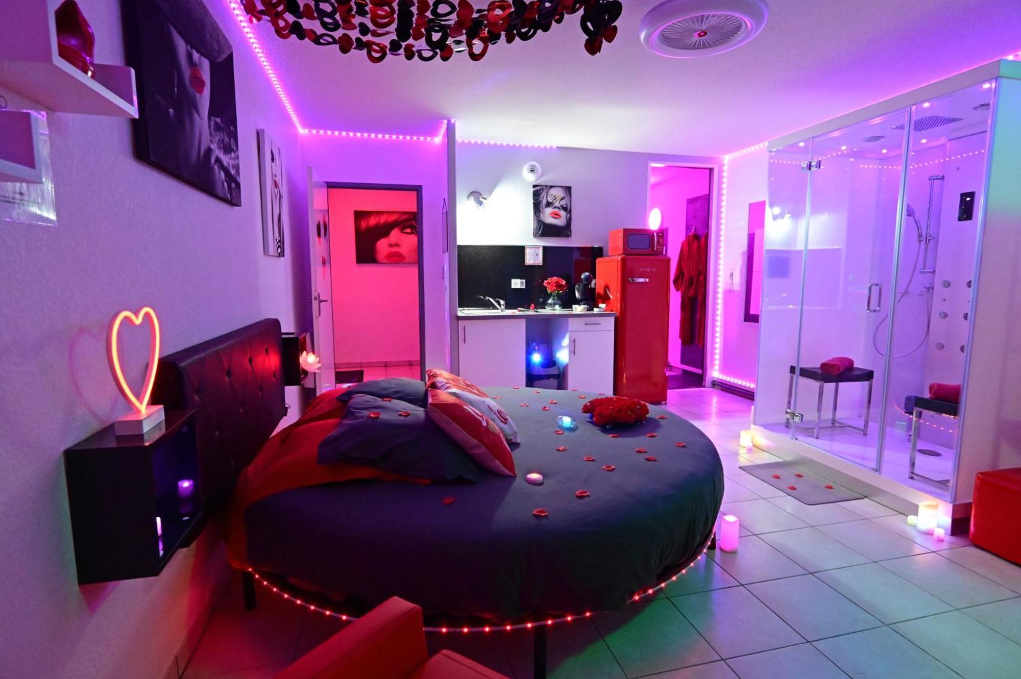 ביסקארוס Love Room A Deux Pas De L'Ocean Avec Hammam, Sauna Et Bain A 2 :-) מראה חיצוני תמונה
