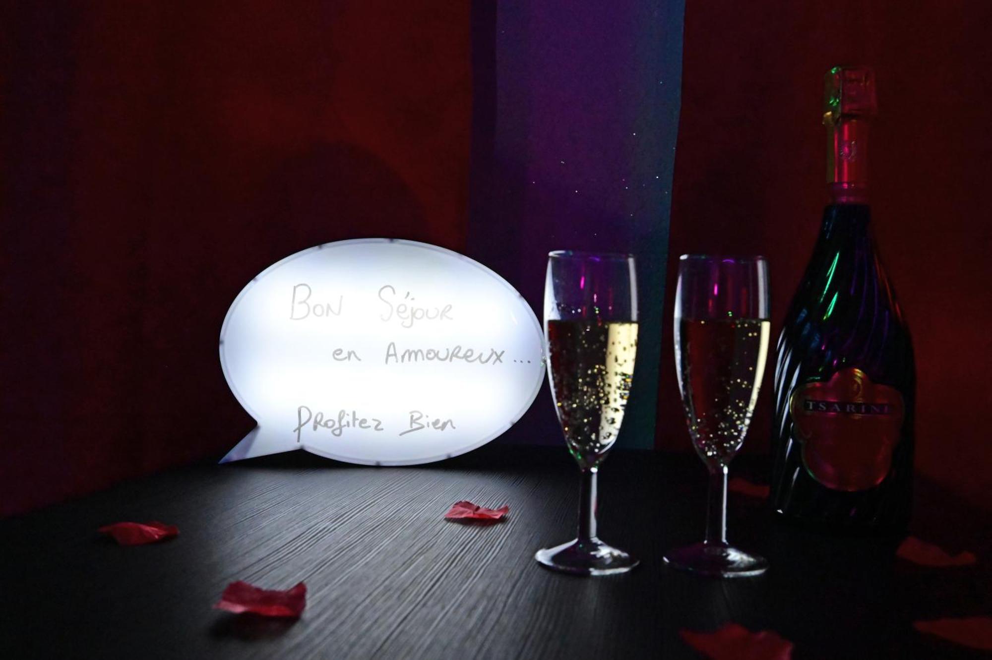 ביסקארוס Love Room A Deux Pas De L'Ocean Avec Hammam, Sauna Et Bain A 2 :-) מראה חיצוני תמונה