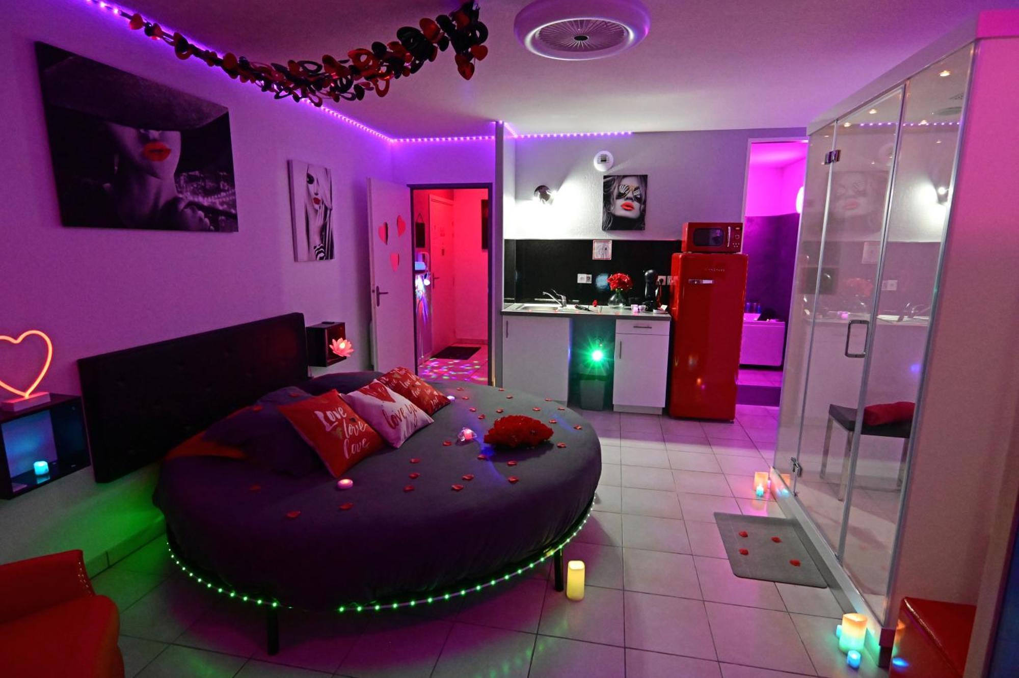 ביסקארוס Love Room A Deux Pas De L'Ocean Avec Hammam, Sauna Et Bain A 2 :-) מראה חיצוני תמונה