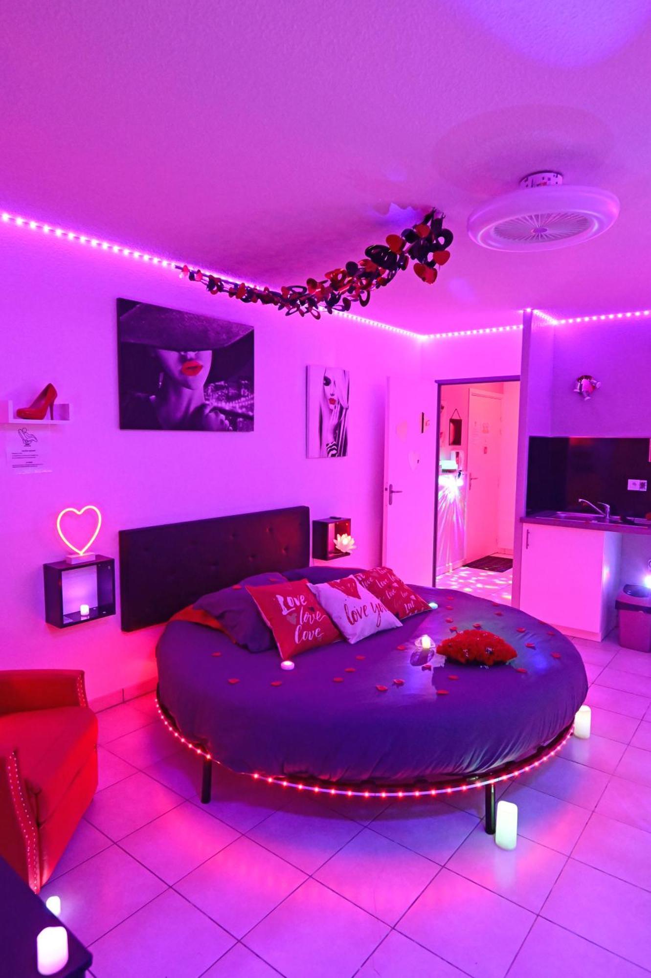 ביסקארוס Love Room A Deux Pas De L'Ocean Avec Hammam, Sauna Et Bain A 2 :-) מראה חיצוני תמונה