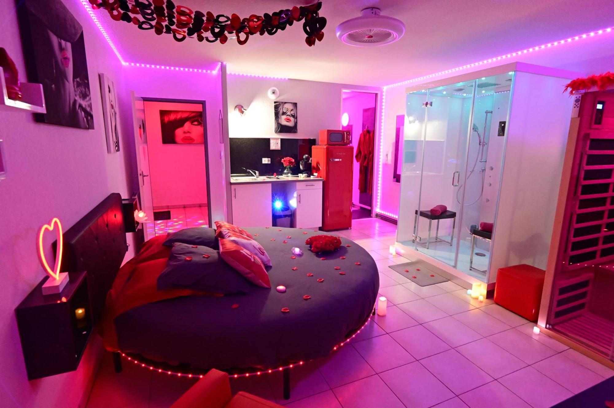 ביסקארוס Love Room A Deux Pas De L'Ocean Avec Hammam, Sauna Et Bain A 2 :-) מראה חיצוני תמונה