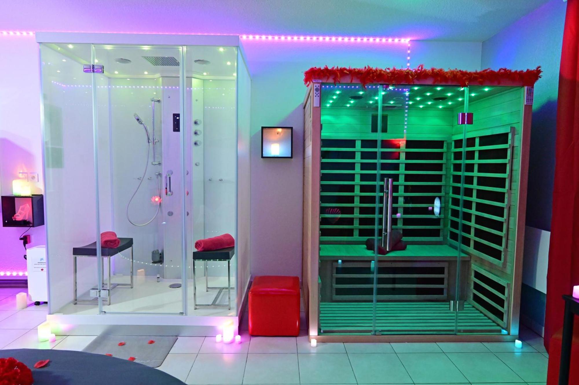 ביסקארוס Love Room A Deux Pas De L'Ocean Avec Hammam, Sauna Et Bain A 2 :-) מראה חיצוני תמונה